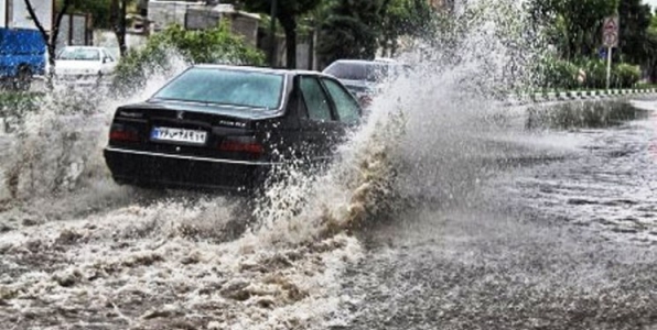 دریای عمان ناآرام و طوفانی است