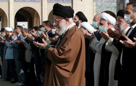 مسئولان کشور بر حل مسائل متمرکز شوند و مشغول حاشیه‌ها نشوند/ همدلی، هم‌افزایی و همکاری قوای سه‌گانه یک راهبرد بسیار مهم و اساسی است/ در شناخت تاکتیک دشمن و پیداکردن راه ابطال آن باید به‌روز باشیم