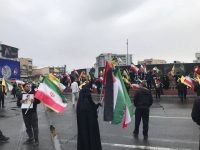 نه سازش نه تسلیم نبرد با آمریکا/ راهپیمایی میلیونی زیر سایه حملات هوایی دشمن +فیلم و تصاویر نه سازش نه تسلیم نبرد با آمریکا/ راهپیمایی میلیونی زیر سایه حملات هوایی دشمن +فیلم و تصاویر